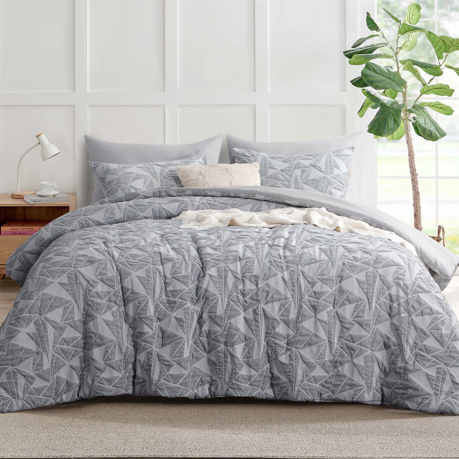 Aisbo Grey Geometric Twin Comforter Set - Soft Double Gauze Quilt, Breathable Textured Bedding with Triangle Pattern, 2-Piece Set (1 Comforter, 1 Pillowcase)